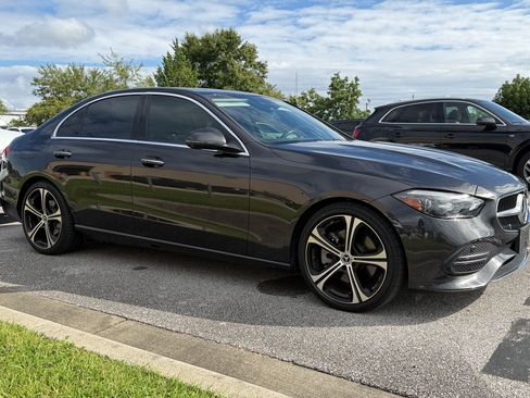 Used 2023 Mercedes-Benz C 300 Sedan image 4