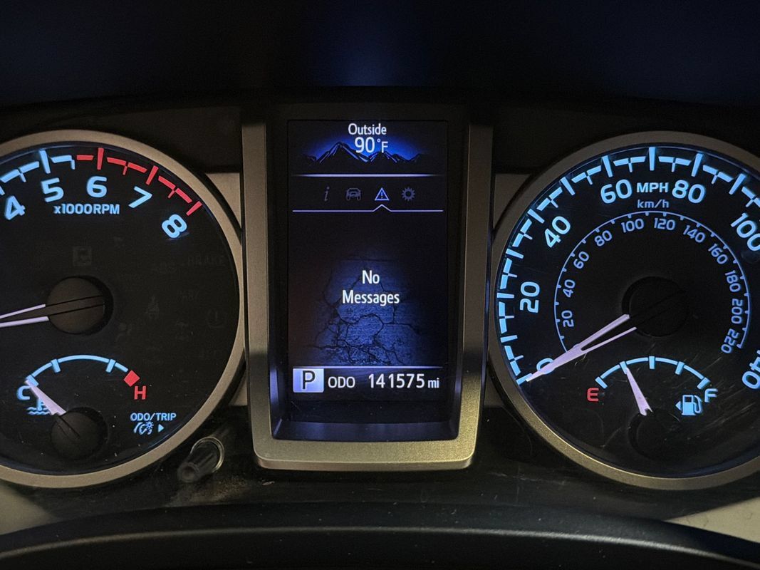 Used 2020 Toyota Tacoma SR5 RWD image 19