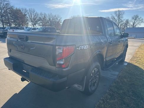 Used 2021 Nissan Titan PRO-4X w/ Pro-4x Convenience Package image 3