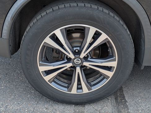 Used 2018 Nissan Rogue SL AWD/4WD image 5