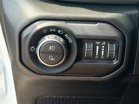 Used 2022 Jeep Gladiator Sport AWD/4WD image 29