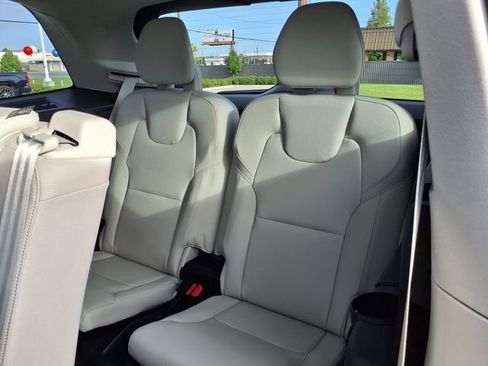 Used 2024 Volvo XC90 B5 Core w/ Protection Package Premier AWD/4WD image 20