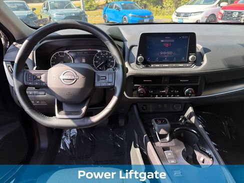 Used 2025 Nissan Rogue SV FWD image 26