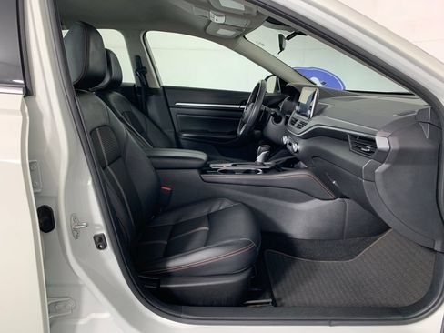 Used 2025 Nissan Altima 2.5 SR FWD image 39