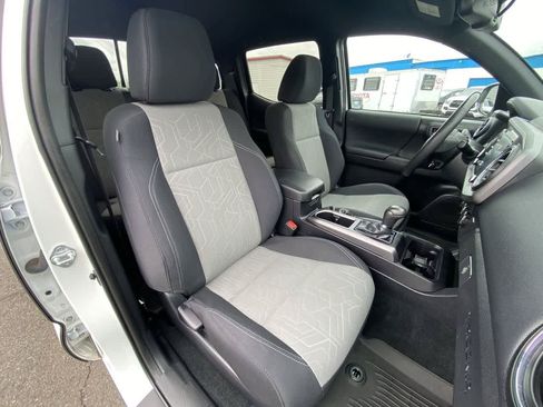 Certified 2023 Toyota Tacoma TRD Off-Road AWD/4WD image 23