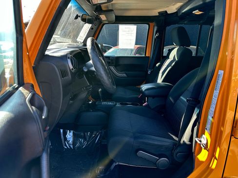 Used 2012 Jeep Wrangler Unlimited Sport image 31