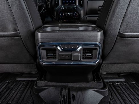 Used 2020 GMC Sierra 3500 Denali w/ Denali Ultimate Package image 32