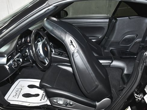 Used 2016 Porsche 911 Carrera 4 image 46