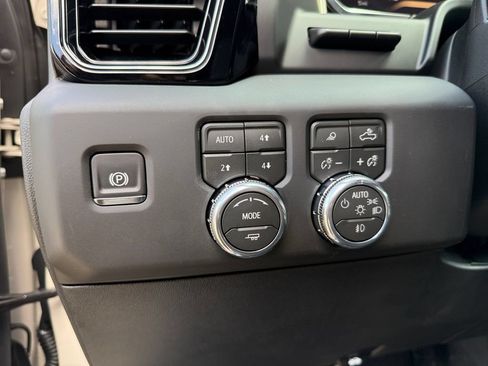 New 2026 GMC Sierra 1500 AT4 w/ AT4 Premium Package AWD/4WD image 14