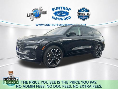 Used 2025 Lincoln Nautilus Reserve AWD/4WD image 1