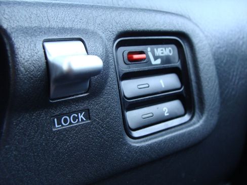 Used 2006 Acura MDX Touring image 23