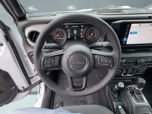 New 2025 Jeep Gladiator Sport image 4