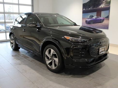 Used 2025 Audi Q6 e-tron Premium Plus w/ Premium Plus image 2
