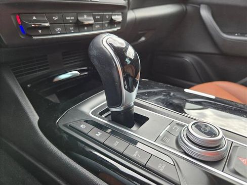 Used 2018 Maserati Levante AWD/4WD image 15