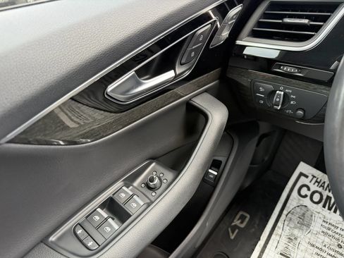 Used 2019 Audi Q7 3.0T Premium w/ Convenience Package AWD/4WD image 26