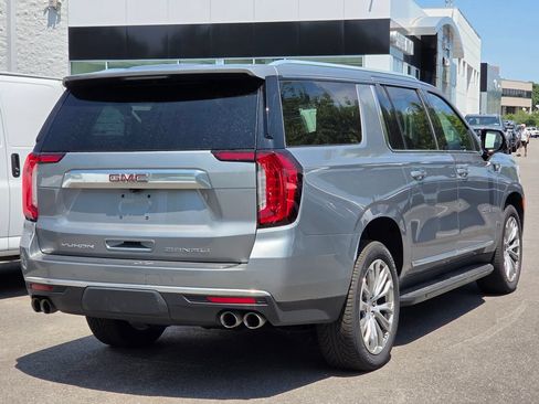 Used 2023 GMC Yukon XL Denali AWD/4WD image 4