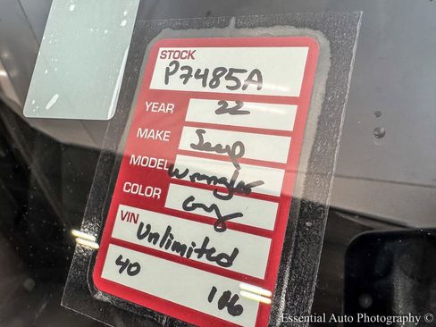 Used 2022 Jeep Wrangler Unlimited Sahara w/ Safety Group image 28