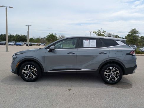 Used 2025 Kia Sportage EX FWD image 8