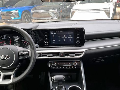 Used 2021 Kia K5 LXS FWD image 8