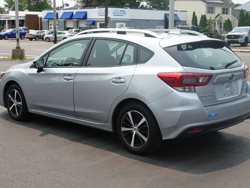 Used 2023 Subaru Impreza 2.0i Premium AWD/4WD image 2