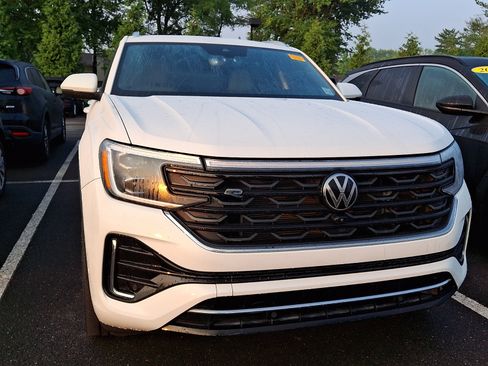 Used 2024 Volkswagen Atlas Cross Sport SEL Premium R-Line AWD/4WD image 4