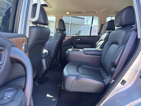 Used 2024 Nissan Armada SL w/ Captain's Chairs Package image 31