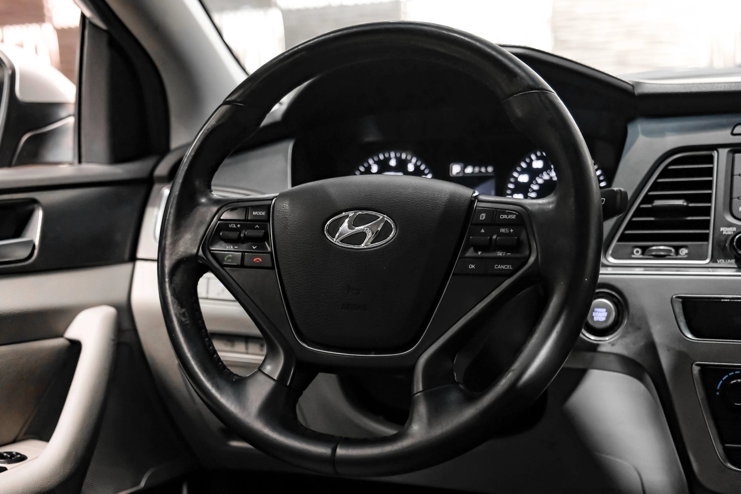 Used 2015 Hyundai Sonata Sport w/ Option Group 03 FWD image 14