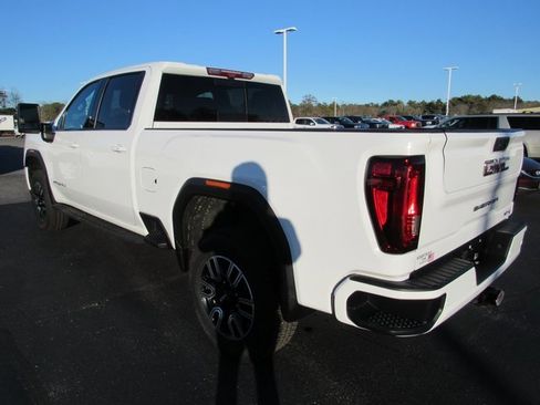 Used 2021 GMC Sierra 2500 AT4 w/ AT4 Premium Plus Package image 7