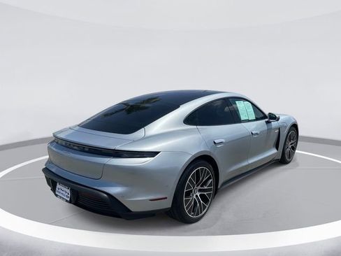Used 2021 Porsche Taycan RWD image 4