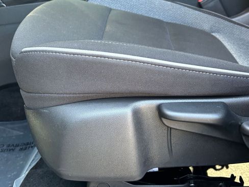 Used 2025 Chevrolet TrailBlazer LT image 28