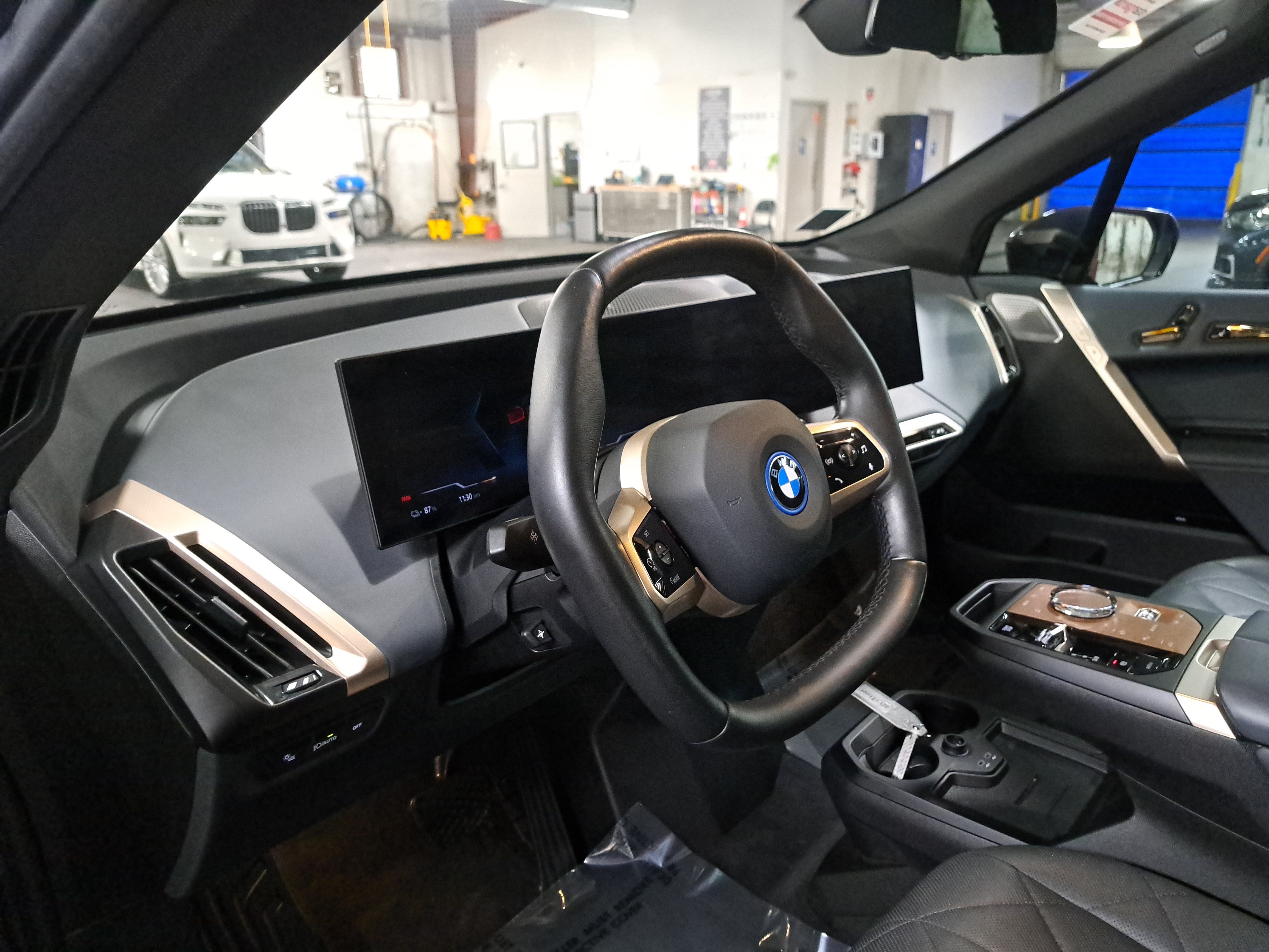 Certified 2023 BMW iX M60 AWD/4WD image 18