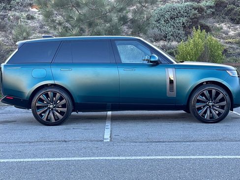 New 2025 Land Rover Range Rover SV image 6