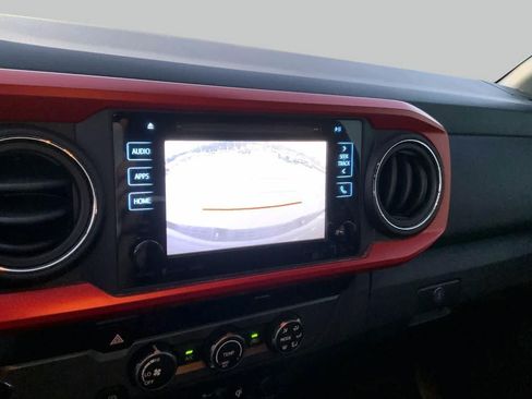 Used 2019 Toyota Tacoma TRD Sport RWD image 28