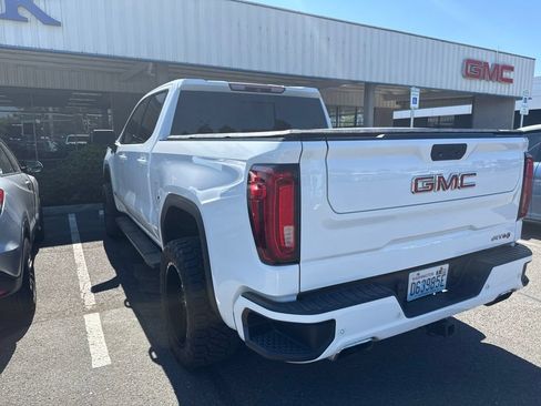 Used 2019 GMC Sierra 1500 AT4 w/ Off Road Performance Package AWD/4WD image 5