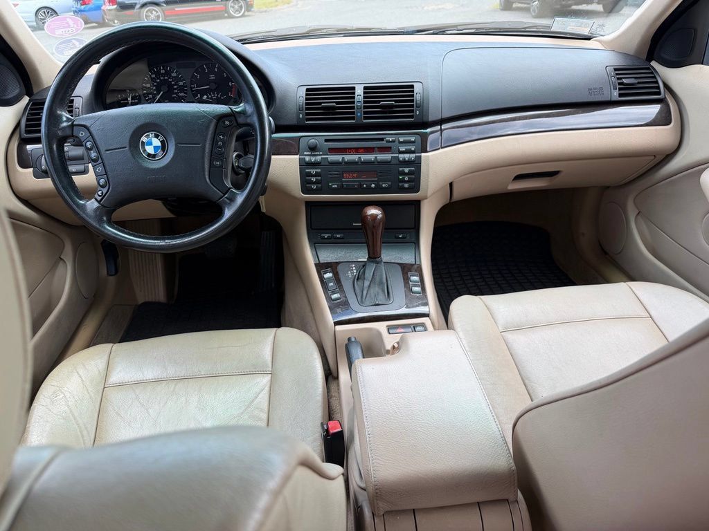 Used 2000 BMW 323i Wagon RWD image 15