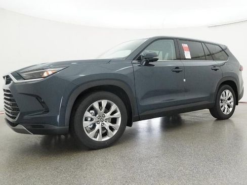 New 2026 Toyota Grand Highlander Limited image 17