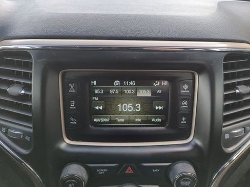 Used 2017 Jeep Grand Cherokee Laredo w/ Quick Order Package 23E image 20