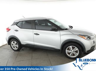 Used 2018 Nissan Kicks S image 1