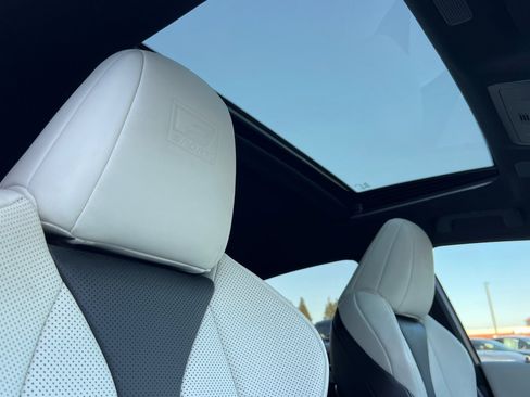 Used 2024 Lexus ES 300h F Sport image 16