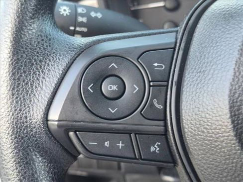 Used 2025 Toyota Corolla LE FWD image 16