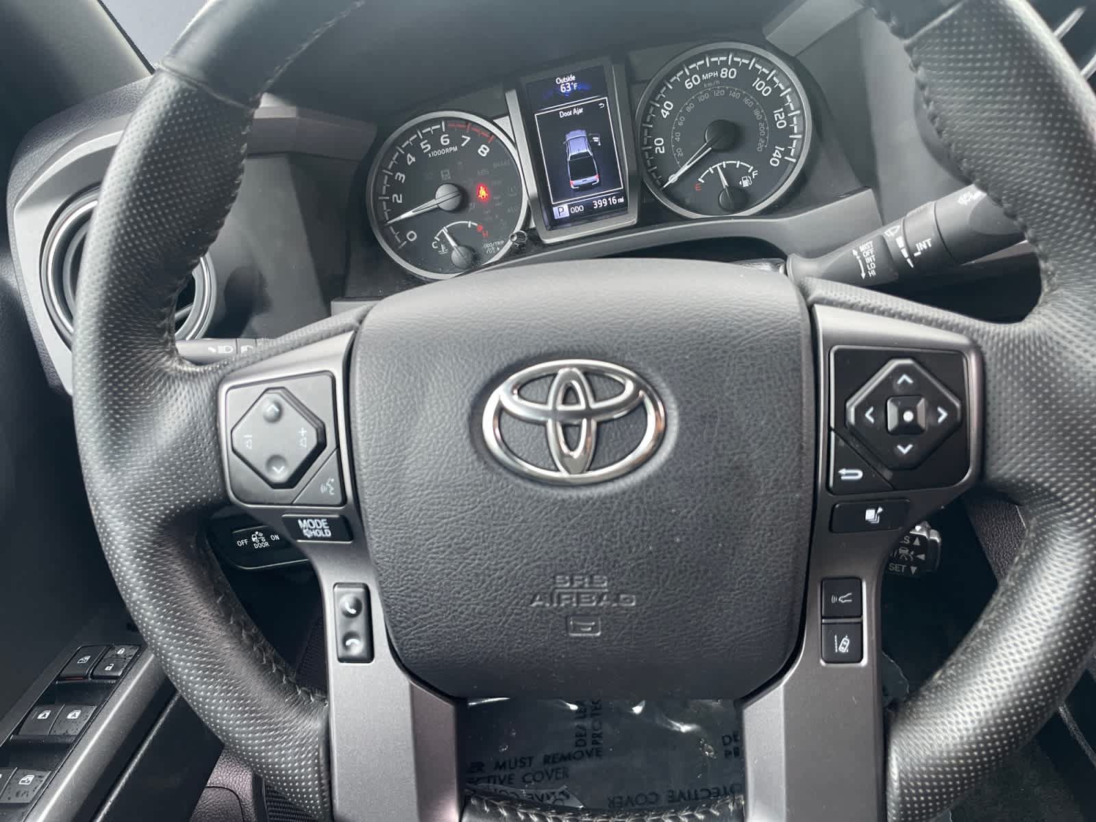 Used 2023 Toyota Tacoma TRD Off-Road AWD/4WD image 17