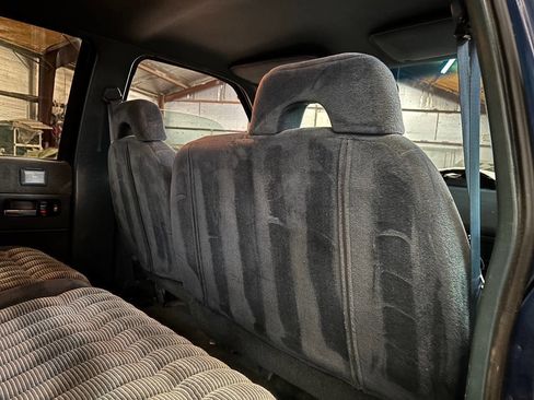Used 1993 Chevrolet Silverado 3500 2WD Crew Cab image 29