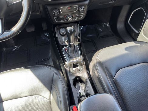 Used 2019 Jeep Compass Limited AWD/4WD image 36