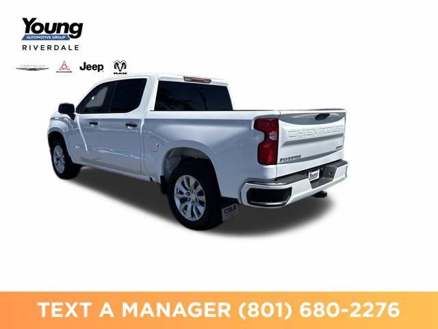 Used 2022 Chevrolet Silverado 1500 Custom w/ Safety Confidence Package AWD/4WD image 5