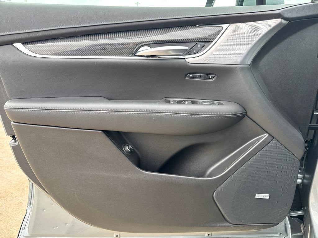 Certified 2023 Cadillac XT5 Sportv w/ Technology Package AWD/4WD image 15