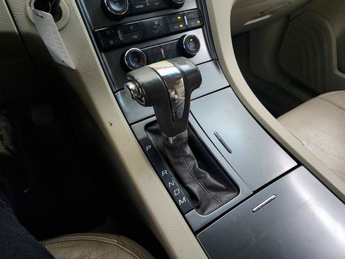Used 2010 Ford Taurus Limited FWD image 17