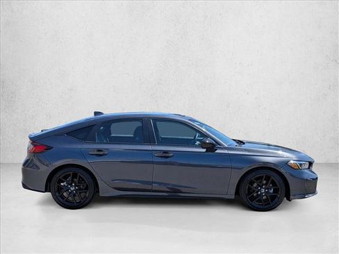 Used 2025 Honda Civic Sport image 4