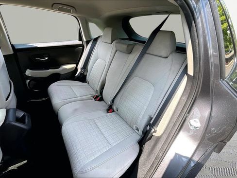 Used 2025 Honda HR-V LX image 17