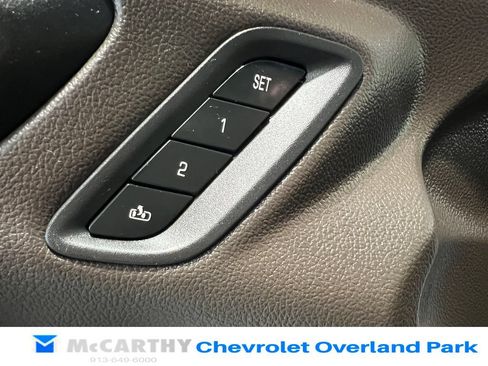 Used 2021 GMC Acadia SLT w/ Technology Package FWD image 17