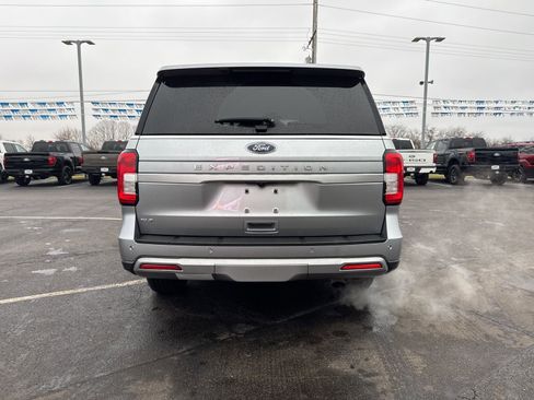 Used 2024 Ford Expedition XLT image 3